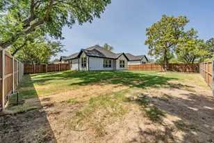 303 Hobbs Ave, Boyd, TX 76023 - Photo 4
