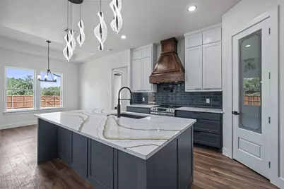 305 Hobbs Avenue, Boyd, TX 76023 - Photo 12