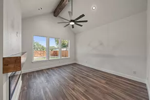 305 Hobbs Ave, Boyd, TX 76023 - Photo 28