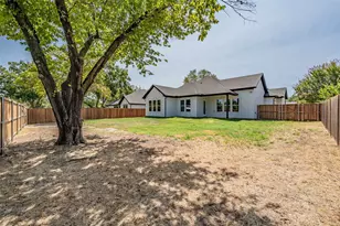 305 Hobbs Ave, Boyd, TX 76023 - Photo 4