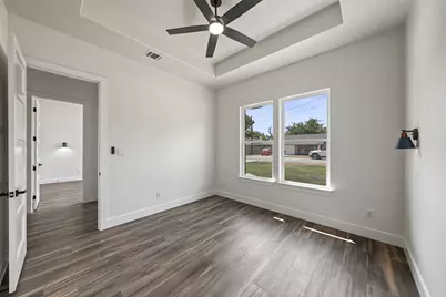 305 Hobbs Avenue, Boyd, TX 76023 - Photo 22