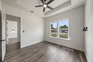 305 Hobbs Ave, Boyd, TX 76023 - Photo 22
