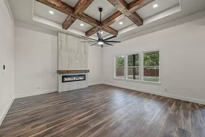 305 Hobbs Avenue, Boyd, TX 76023 - Photo 8