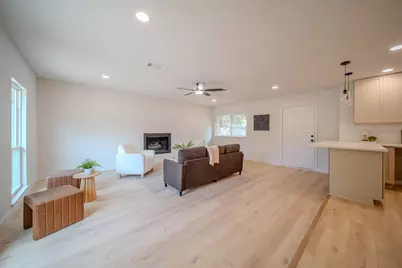 821 Lexington Drive, Lancaster, TX 75134 - Photo 8