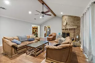 6110 Amicable Dr, Arlington, TX 76016 - Photo 8