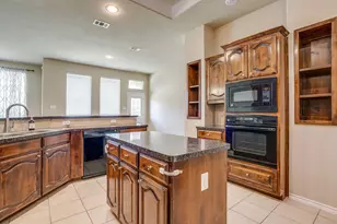 6 Beechcreek Dr, Edgecliff Village, TX 76134 - Photo 12