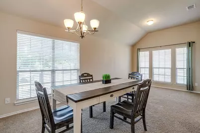6 Beechcreek Drive, Edgecliff Village, TX 76134 - Photo 4