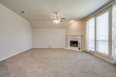 6 Beechcreek Drive, Edgecliff Village, TX 76134 - Photo 14