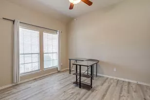 6 Beechcreek Dr, Edgecliff Village, TX 76134 - Photo 4