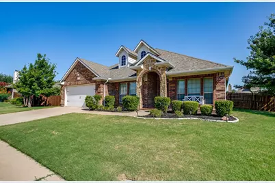 6 Beechcreek Drive, Edgecliff Village, TX 76134 - Photo 2