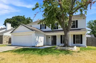 4138 Scotland Dr, Grand Prairie, TX 75052 - Photo 2