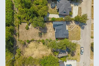 2708 Burchill Road S, Fort Worth, TX 76105 - Photo 4