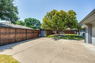 10232 Boedeker St, Dallas, TX 75230 - Photo 36