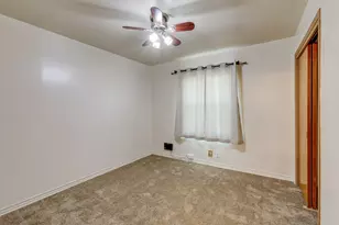 210 E Daugherty Dr, Garland, TX 75041 - Photo 16