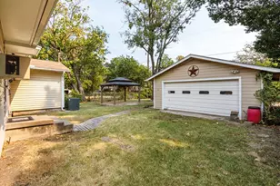 210 E Daugherty Dr, Garland, TX 75041 - Photo 20