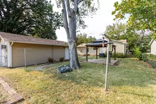 210 E Daugherty Dr, Garland, TX 75041 - Photo 22