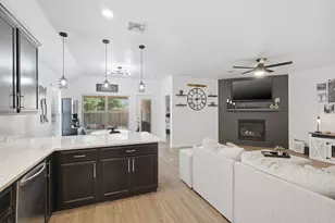 10233 Long Branch Dr, McKinney, TX 75071 - Photo 8