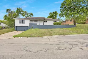 7401 Trimble Dr, Fort Worth, TX 76134 - Photo 2
