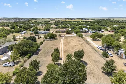 9620 Valley Road, Joshua, TX 76058 - Photo 10