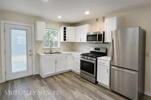 1417 Hillcrest St, Mesquite, TX 75149 - Photo 2
