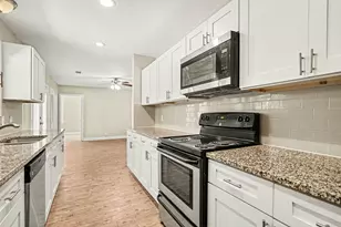 6705 Yosemite Dr, Fort Worth, TX 76112 - Photo 4