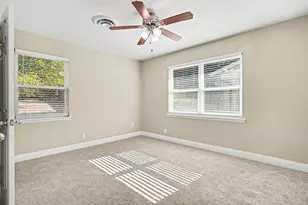 6705 Yosemite Dr, Fort Worth, TX 76112 - Photo 14
