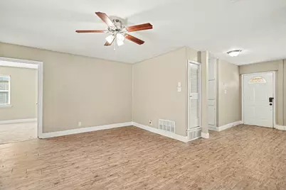 6705 Yosemite Drive, Fort Worth, TX 76112 - Photo 6