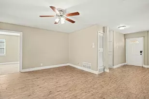6705 Yosemite Dr, Fort Worth, TX 76112 - Photo 6