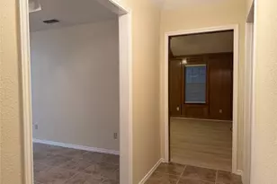 1058 E Jefferson St, Van Alstyne, TX 75495 - Photo 4