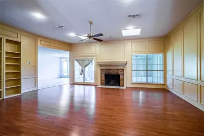 1123 Shady Oak Trail, Mansfield, TX 76063 - Photo 2