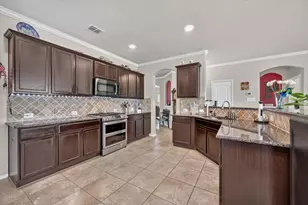 1332 Foxglove Ln, Burleson, TX 76028 - Photo 6
