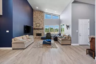 36067 Cedar Ridge Dr, Whitney, TX 76692 - Photo 4