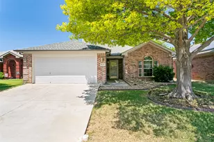 8345 Riversprings Dr, Fort Worth, TX 76053 - Photo 2