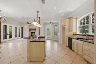 4201 Bluff View Dr, Granbury, TX 76048 - Photo 16
