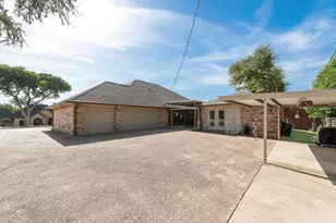 3713 Ridgewood Dr, Grand Prairie, TX 75052 - Photo 24