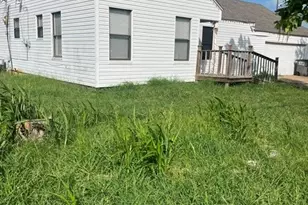 2605 3rd St, Sachse, TX 75048 - Photo 2