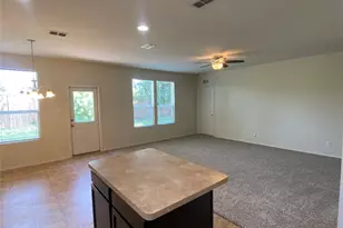 1721 Megan Creek Dr, Little Elm, TX 75068 - Photo 10