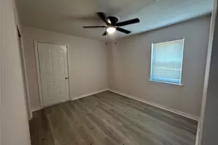 1000 Harris Dr, Euless, TX 76039 - Photo 16