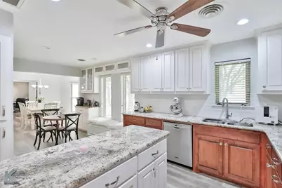 718 Green Valley Drive, Abilene, TX 79601 - Photo 6