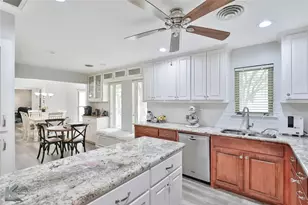 718 Green Valley Dr, Abilene, TX 79601 - Photo 6