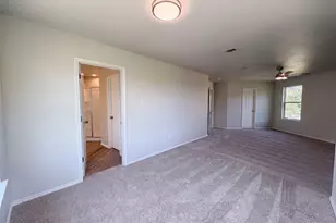 3933 Grizzly Hills Cir, Fort Worth, TX 76244 - Photo 4