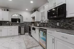 500 Oakwood Dr, Euless, TX 76040 - Photo 12