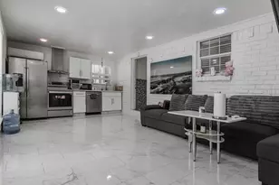 500 Oakwood Dr, Euless, TX 76040 - Photo 10