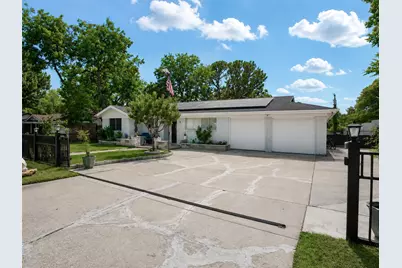 500 Oakwood Drive, Euless, TX 76040 - Photo 1
