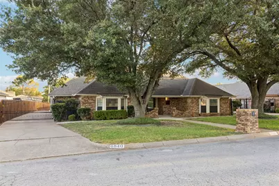 6640 Pleasant Ridge Drive, North Richland Hills, TX 76180 - Photo 4