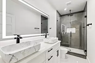 1954 Nomas St, Dallas, TX 75212 - Photo 26