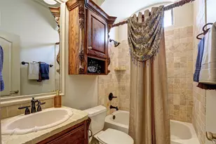 2141 Farrington Ln, Hurst, TX 76054 - Photo 6