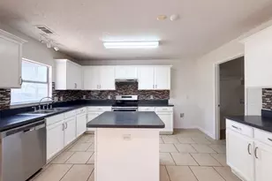 4325 Falcon Dr, Sherman, TX 75092 - Photo 2