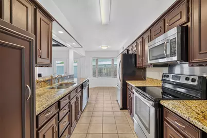 10526 Ravenscroft Drive, Dallas, TX 75230 - Photo 6
