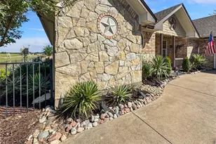 7205 Muirfield Dr, Cleburne, TX 76033 - Photo 4